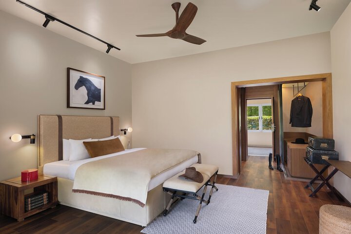 Room 11 of 26
