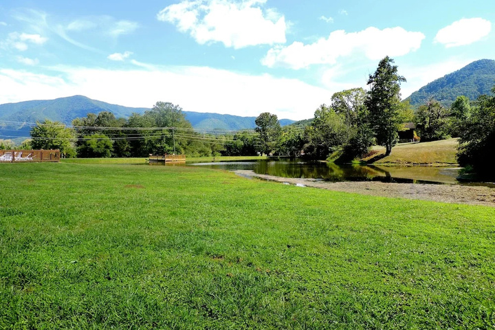 Image of Wolfsong Lodge Cabin