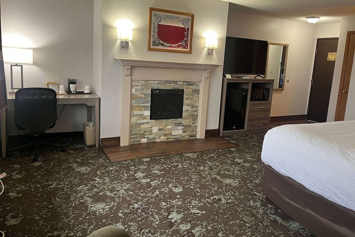 1 King Bed Premier Room (18 of 25)