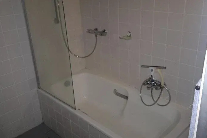 Room 7 of 10
