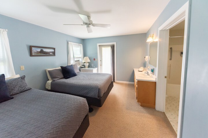 Room 5 of 80