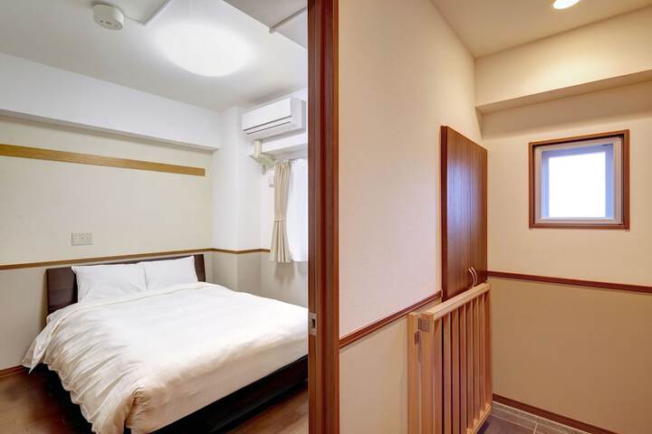 Room 8 of 62