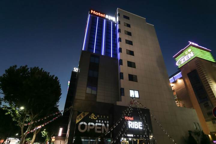 Hotel 53 of 60