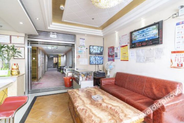 Hotel Interior 4 of 16