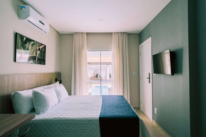 Room 27 of 86