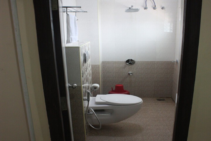 Room 15 of 24