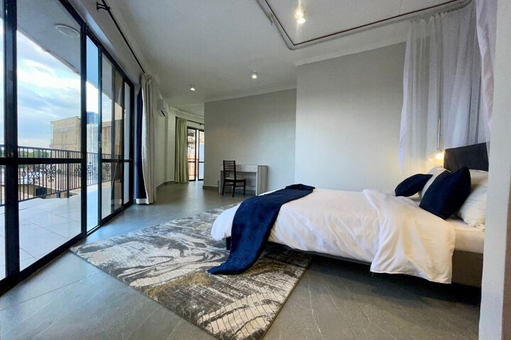 Room 32 of 72
