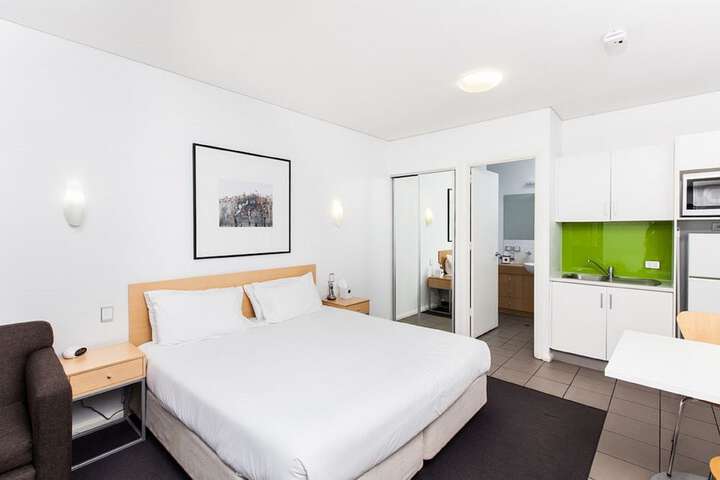 Room 4 of 38