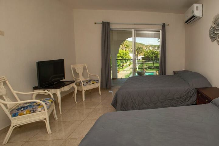 Room 6 of 39