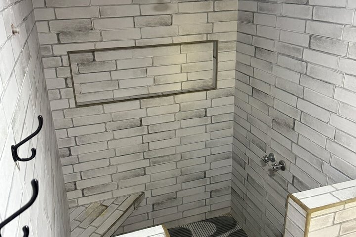 Room 21 of 40