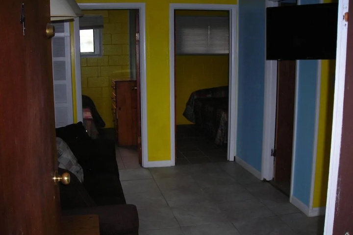 Room 10 of 19