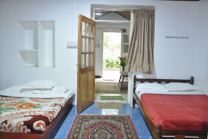 Room 30 of 122