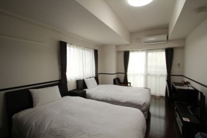 Room 11 of 23