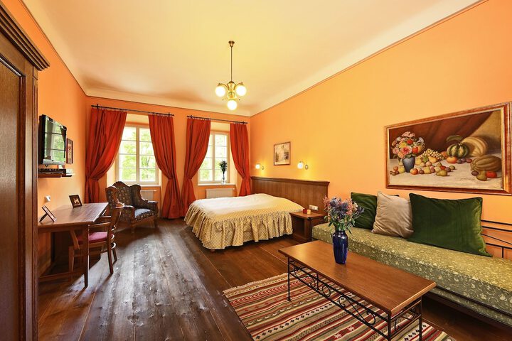 Room 5 of 39