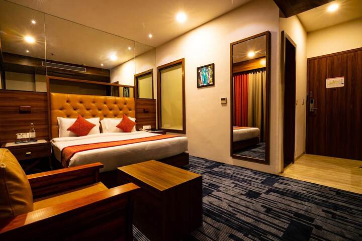 Room 15 of 48