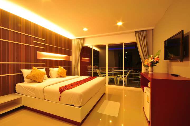 Room 5 of 42