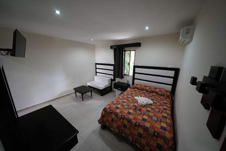Room 14 of 30