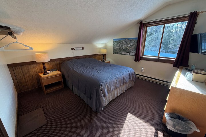Room 30 of 53