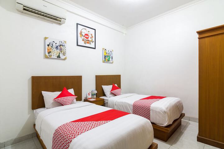 Room 10 of 30