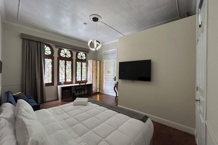 Room 6 of 36