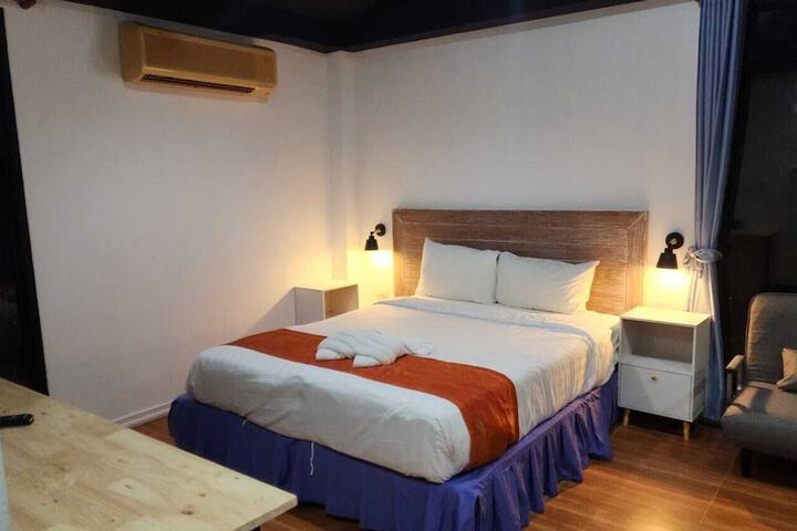 Room 50 of 171