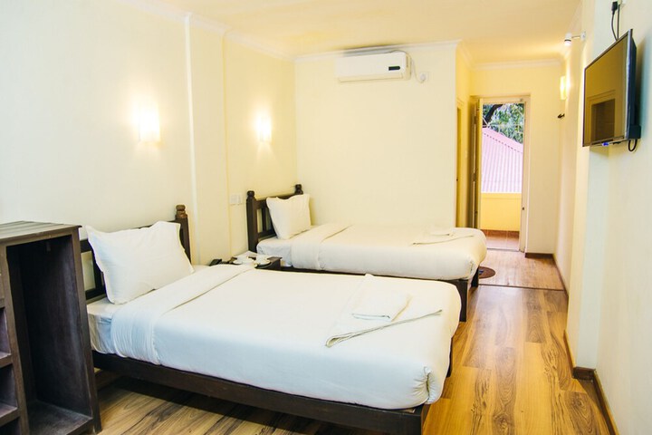 Room 8 of 36
