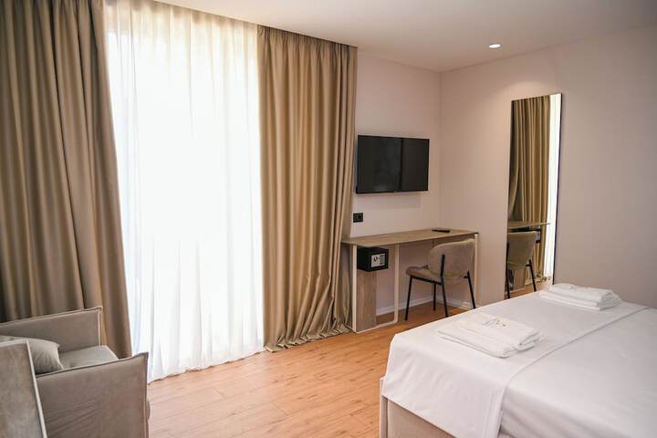 Room 21 of 86