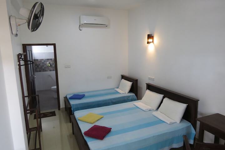 Room 6 of 61