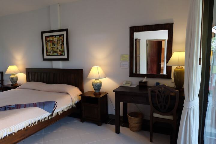 Room 4 of 65