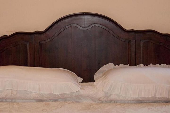 Room 6 of 25