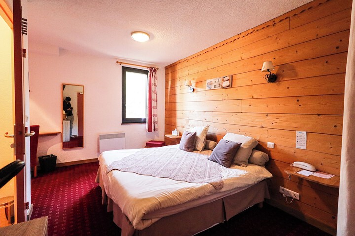 Room 22 of 118