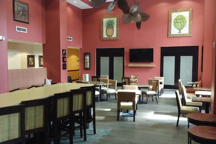 Breakfast area