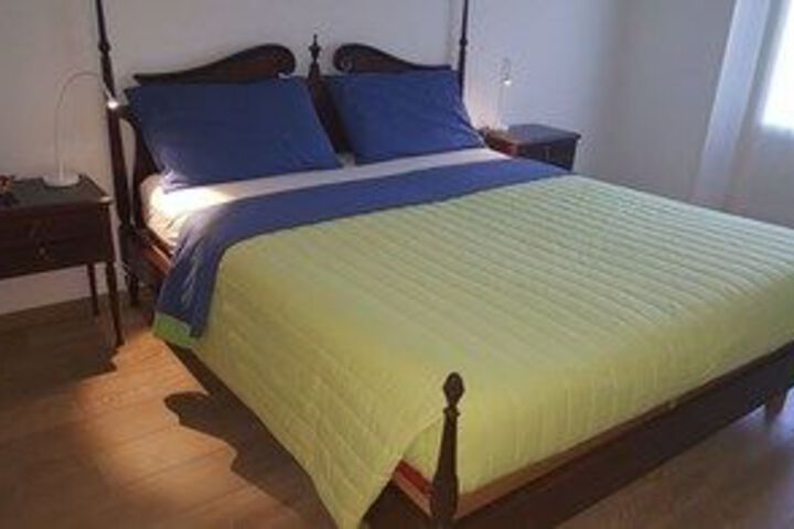 Room 5 of 11