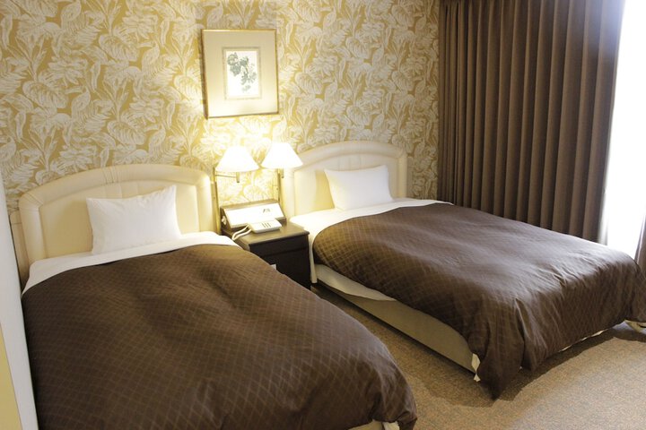 Room 14 of 32