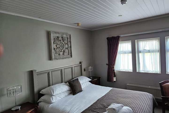 Room 11 of 34