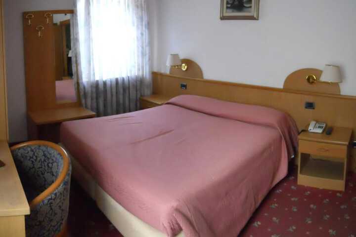 Room 22 of 72
