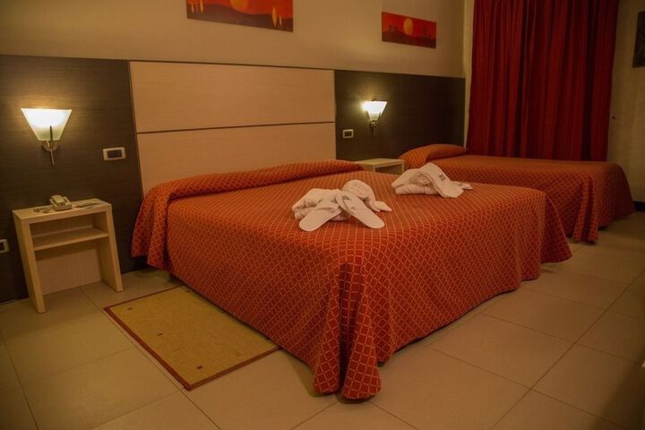 Room 10 of 72