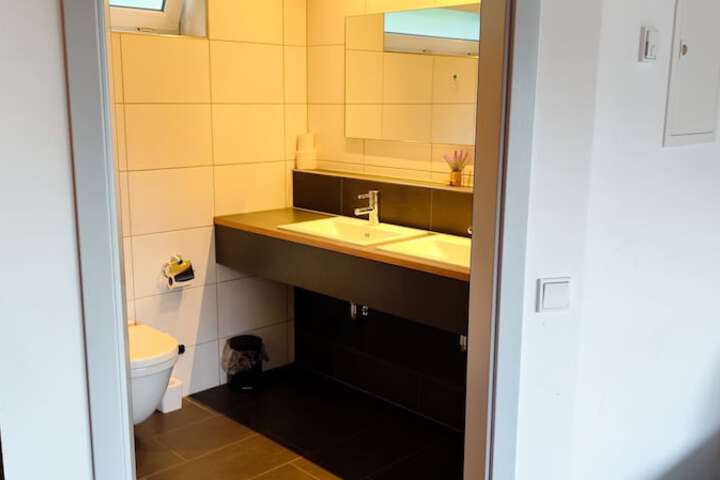 Room 25 of 54