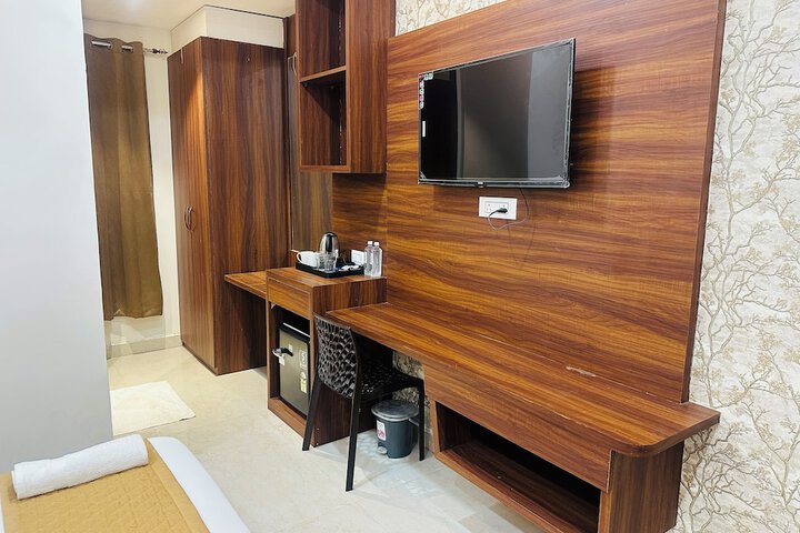 Room 34 of 74