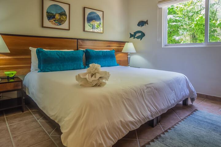 Room 3 of 40