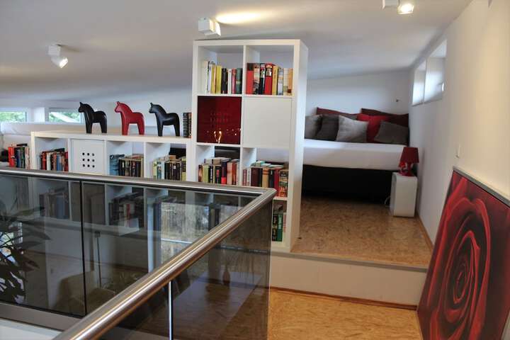 Room 42 of 169