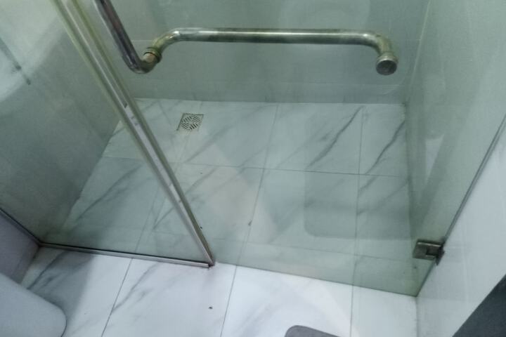 Room 65 of 104
