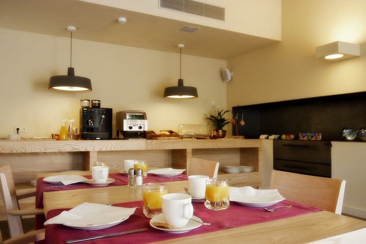 Breakfast area