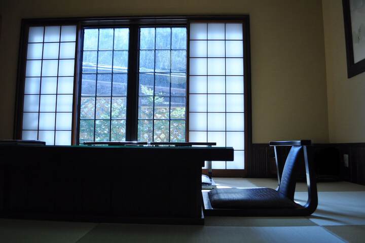 Room 3 of 24