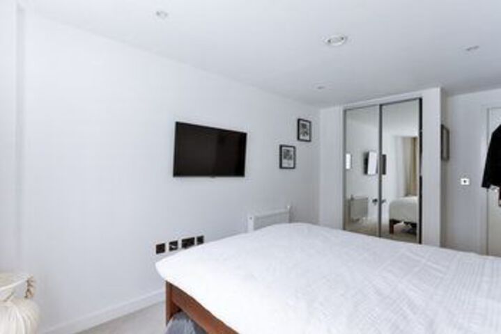 Room 5 of 24