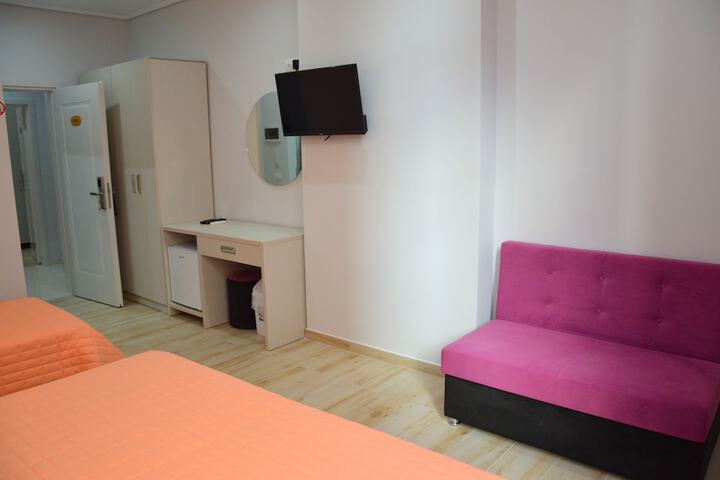 Room 16 of 62