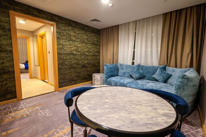 Room 41 of 86