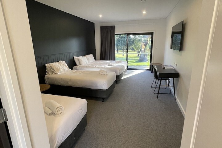 Room 14 of 36