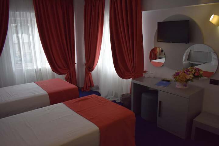 Room 26 of 55