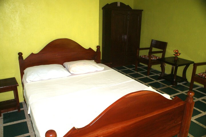 Room 3 of 42